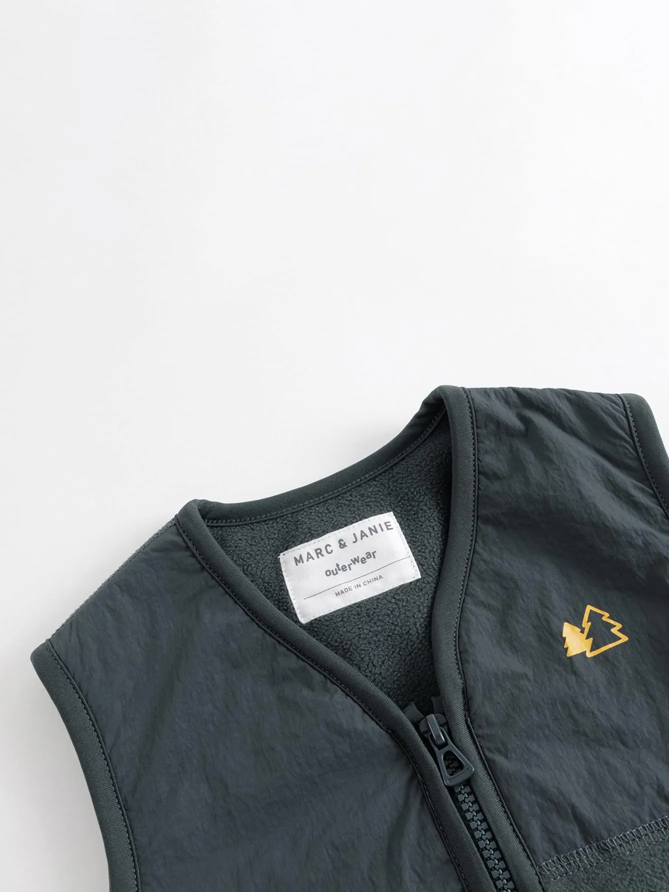 MARC & JANIE Boys Patchwork Fleece Full-Zip Vest 241156