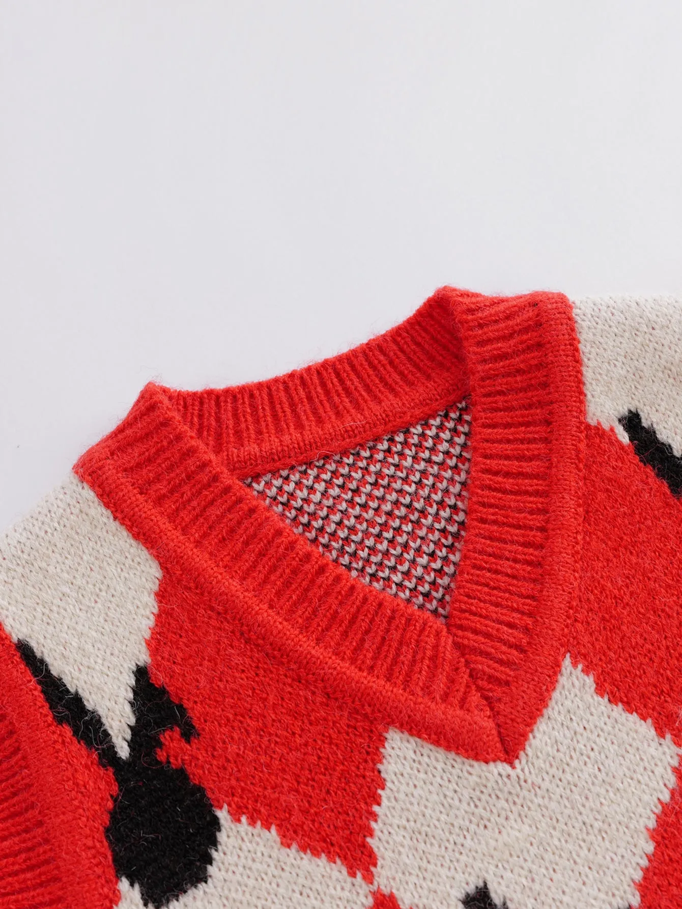 MARC & JANIE Girls Red White Rhombus Knit Vest 221391